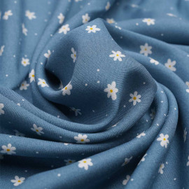 Tissu viscose parisian blue à motif petite marguerite et petit pois blanc  | Pretty Mercerie | Mercerie en ligne