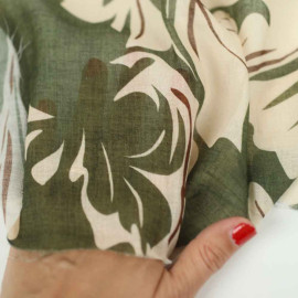 Tissu voile de coton batiste Romie à motif florale - Vert