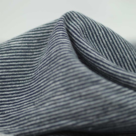 Tissu sweat bouclette à motifs fine rayure bleu marine et grise
