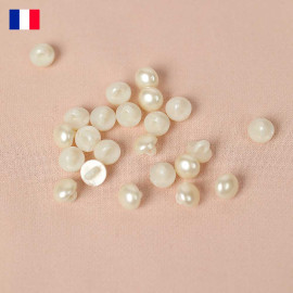 7 mm - Boutons rond à queue en Galalithe effet super perle